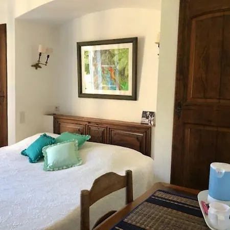 Le Mas J Homestay szállás *